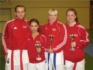 Sempai Pavle, Sempai Anna, Sempai Karin och Elena efter en framgångsrik tävling.